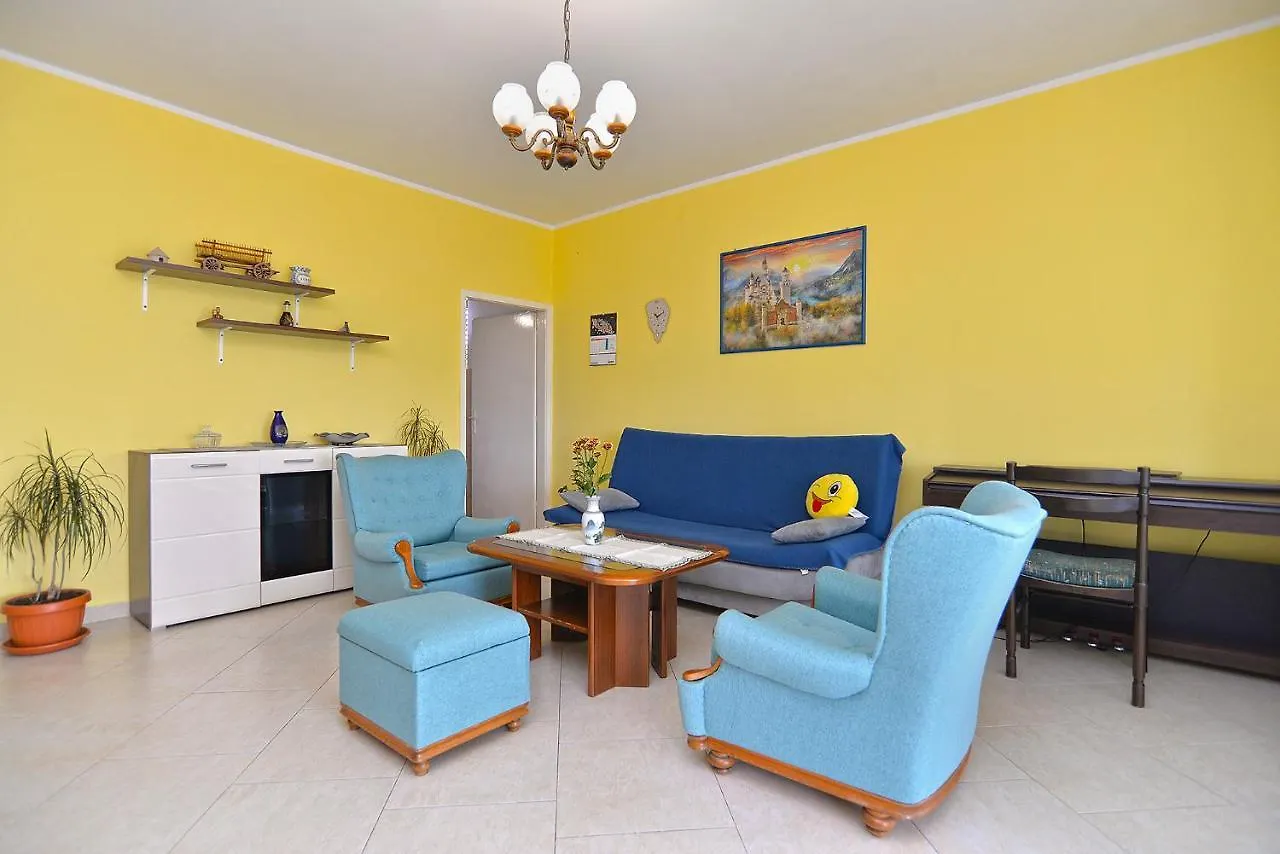 Apartment Snezana 2265 Pula 0*,  Croatia