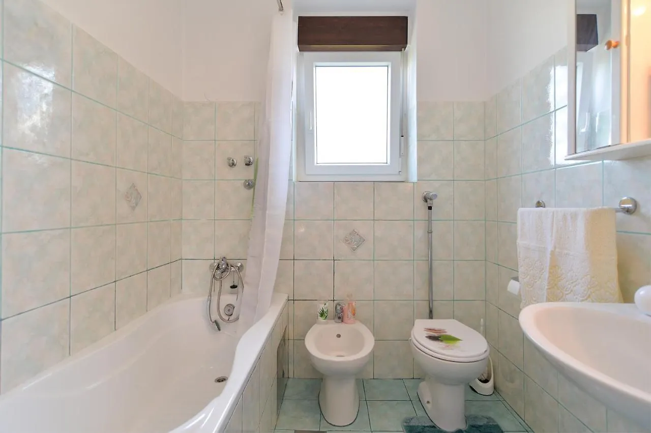 Apartment Snezana 2265 Pula