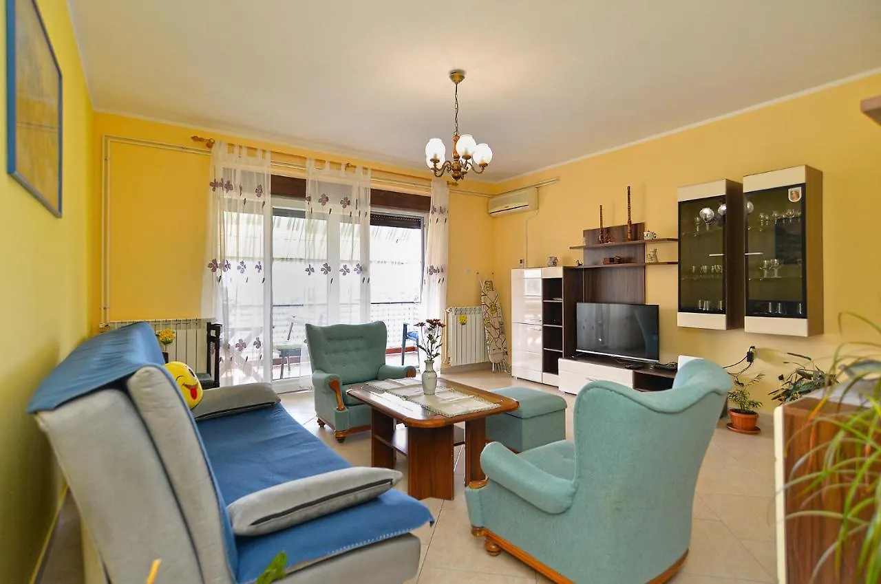 Apartment Snezana 2265 Pula