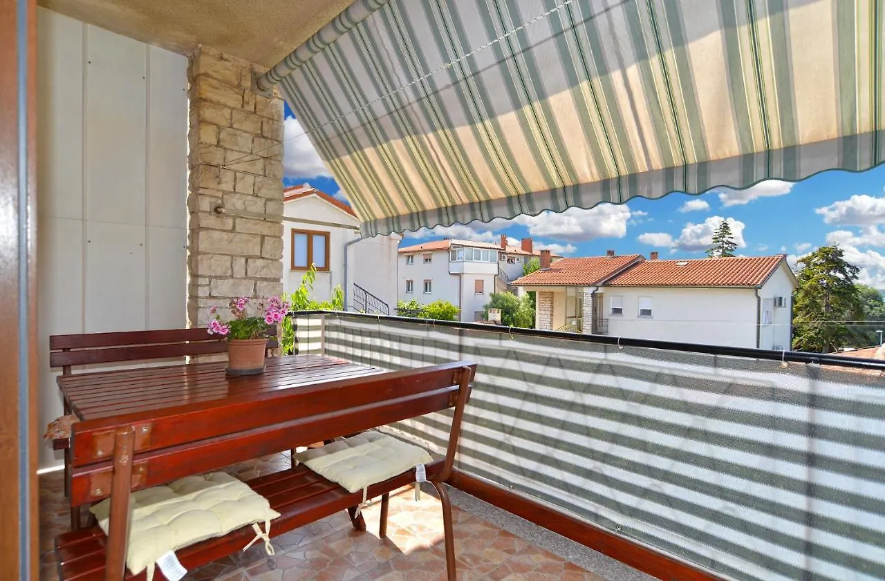 Apartment Snezana 2265 Pula Croatia