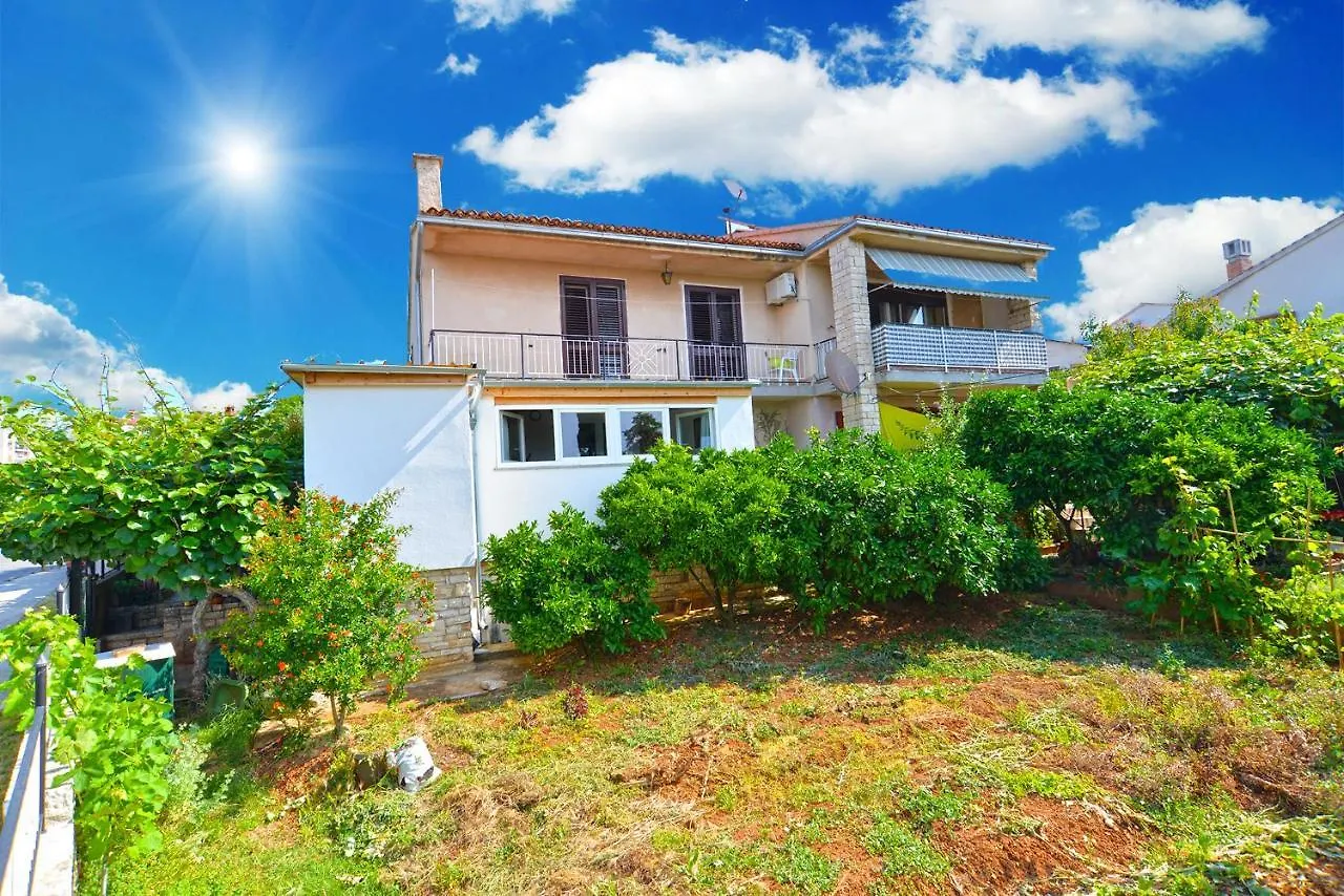 Apartment Snezana 2265 Pula Croatia